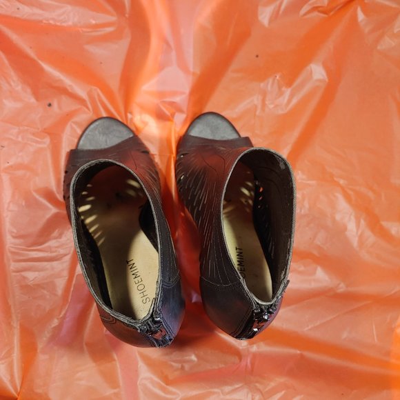 Shoe Mint Women's Heels - Picture 4 of 5